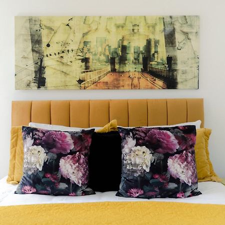 Rare Find Off Oxford St! Soho 5Bed Design House For Xxl Groups Apartamento Londres Exterior foto